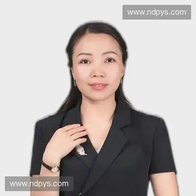 邹晨云